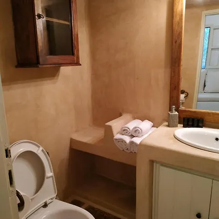 Apartment Kamara Nest Aroniadika
